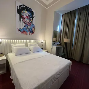 Rafinn Otel